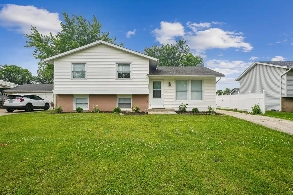 867 Harris Drive Bolingbrook IL 60440