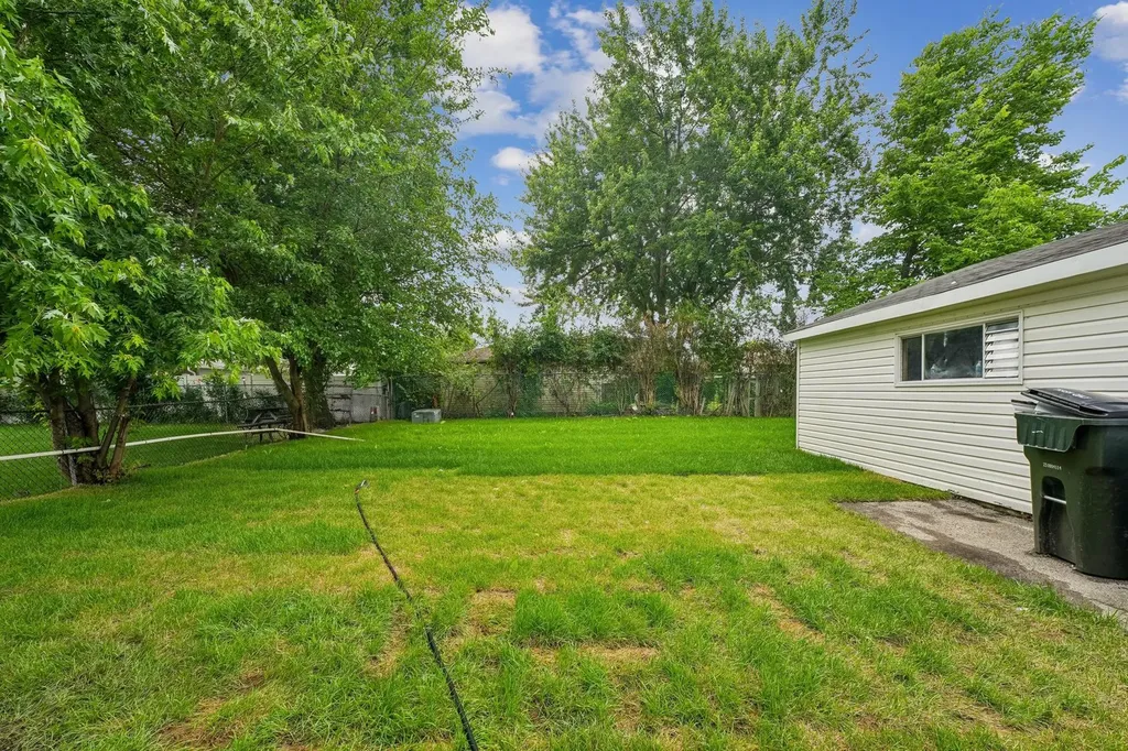 867 Harris Drive Bolingbrook IL 60440