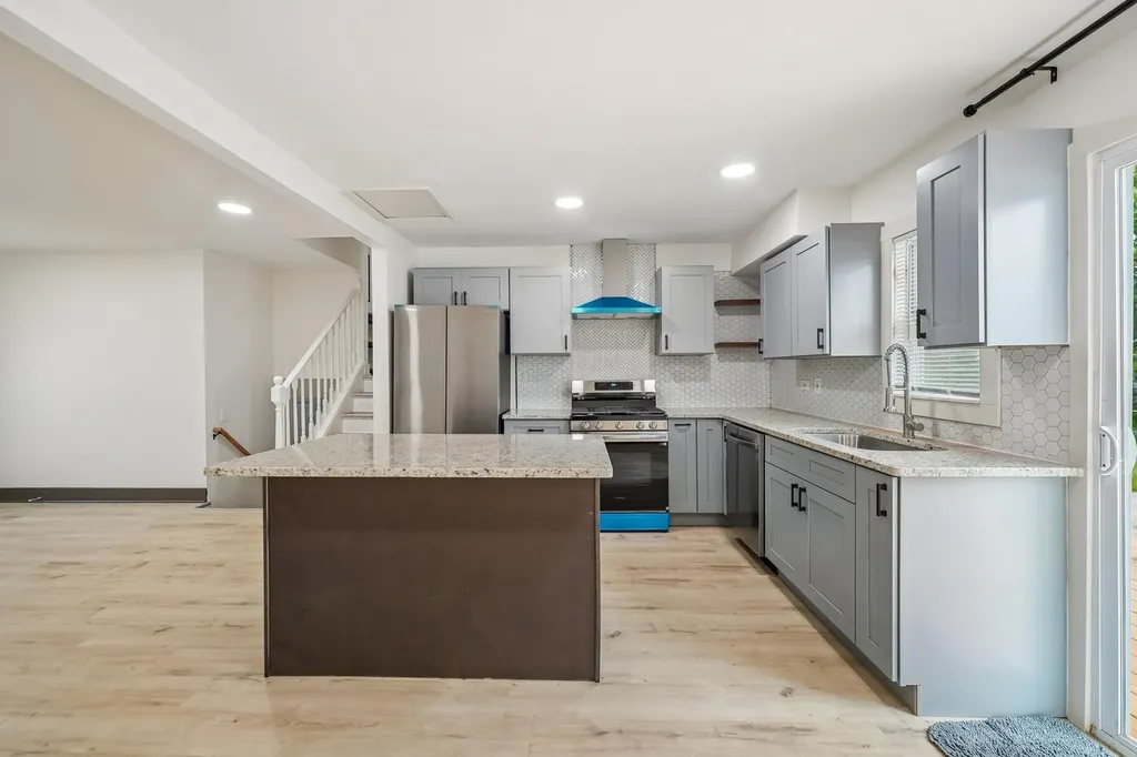 867 Harris Drive Bolingbrook IL 60440