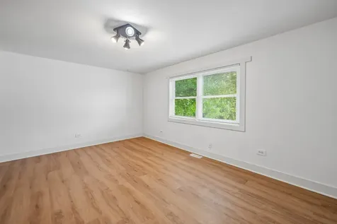 867 Harris Drive Bolingbrook IL 60440