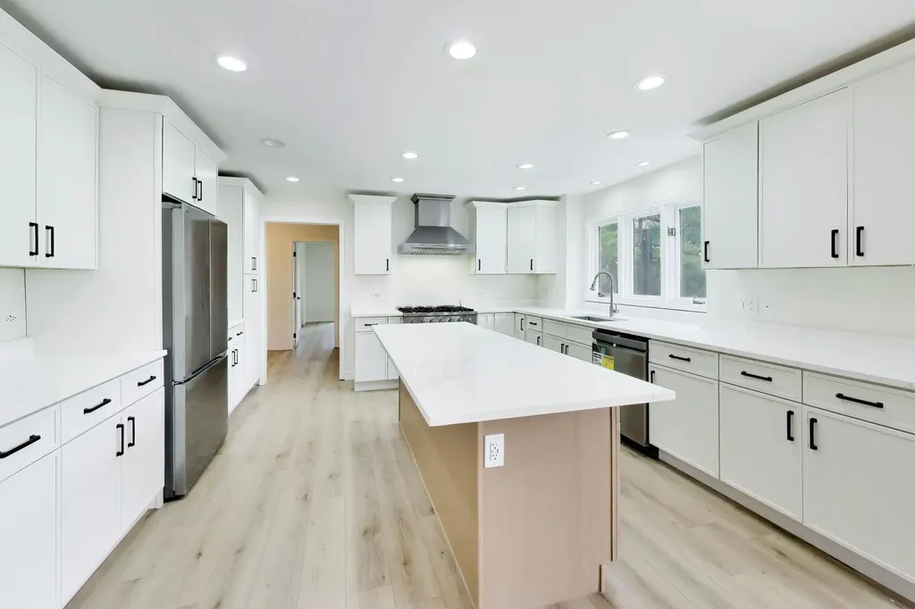 8S510 Oxford Lane Naperville IL 60565