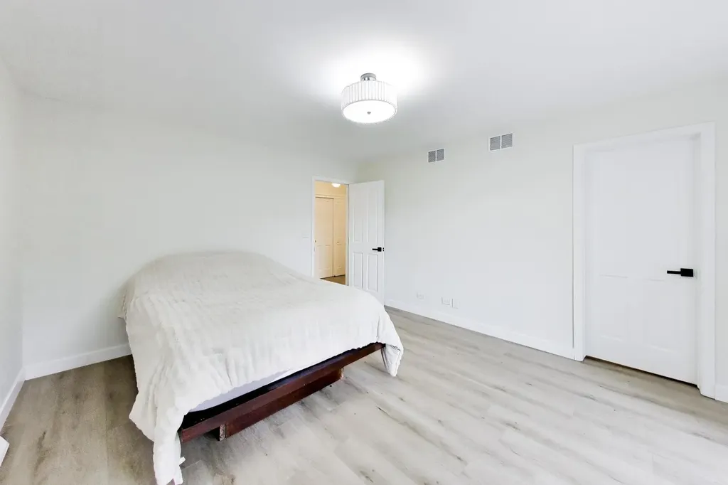 8S510 Oxford Lane Naperville IL 60565