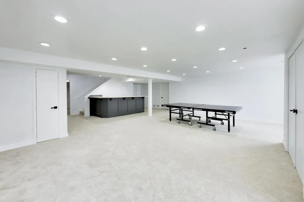8S510 Oxford Lane Naperville IL 60565