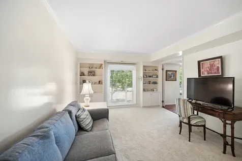 134 Green Bay Road Winnetka IL 60093