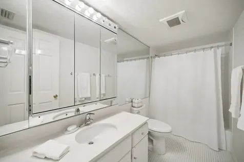 134 Green Bay Road Winnetka IL 60093
