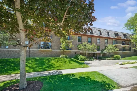 134 Green Bay Road Winnetka IL 60093