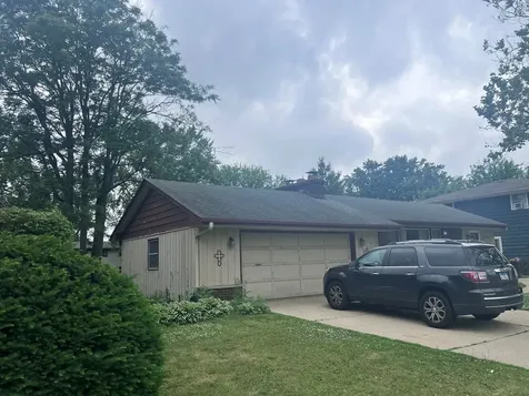 1629 Lin Lor Lane Elgin IL 60123