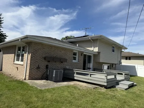 1320 East 169th Place South Holland IL 60473