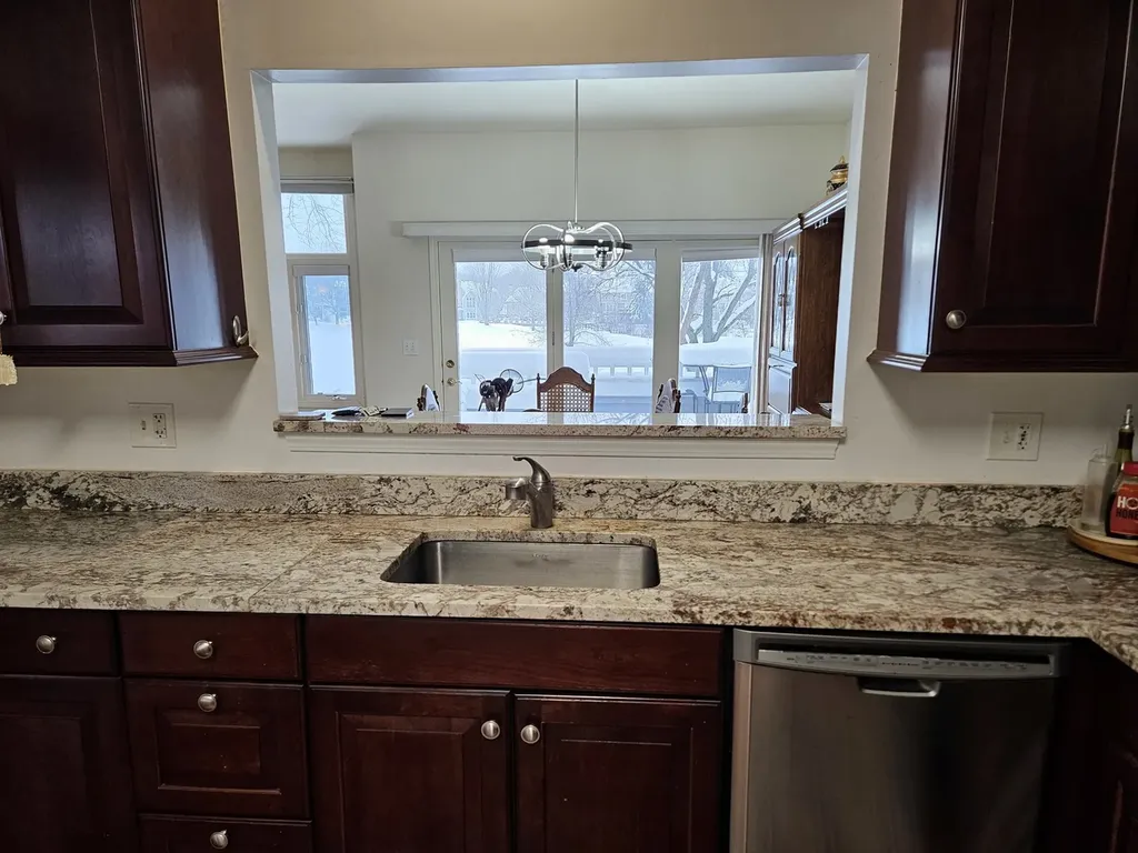 17 Mashie Court Woodridge IL 60517