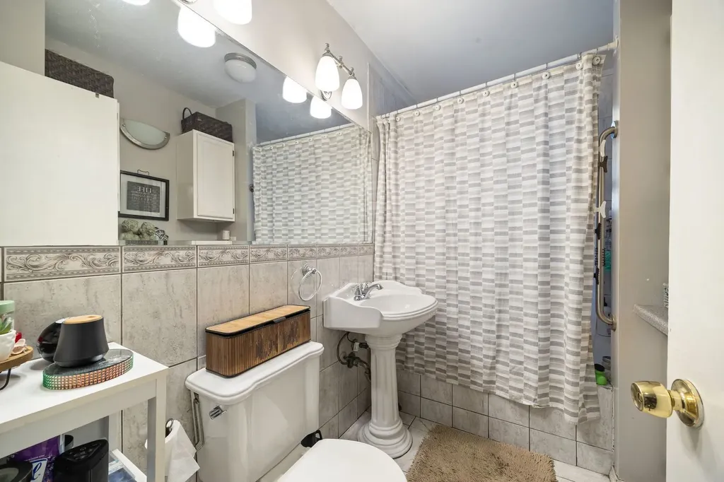 2655 North Marmora Avenue Chicago IL 60639