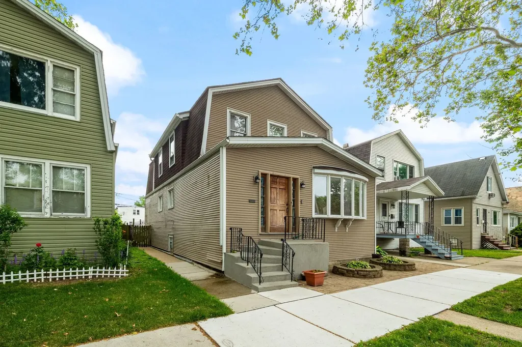 2655 North Marmora Avenue Chicago IL 60639