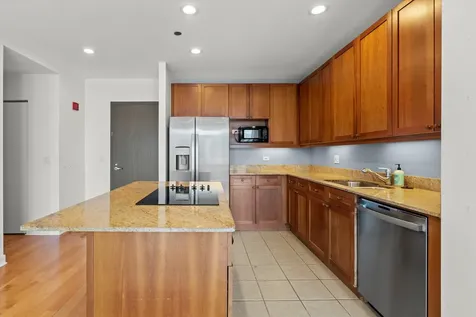 737 West Washington Boulevard Chicago IL 60661