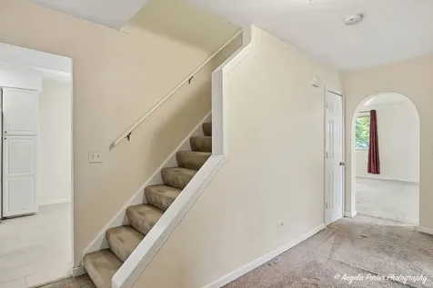 4404 Giant Oak Drive Mchenry IL 60051
