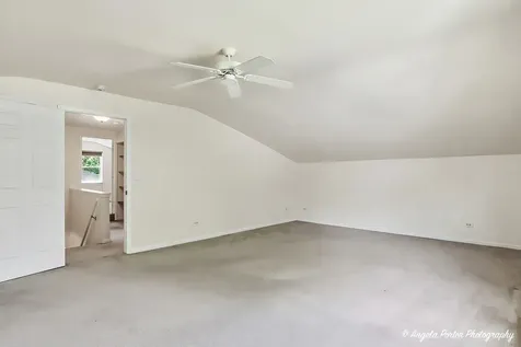 4404 Giant Oak Drive Mchenry IL 60051
