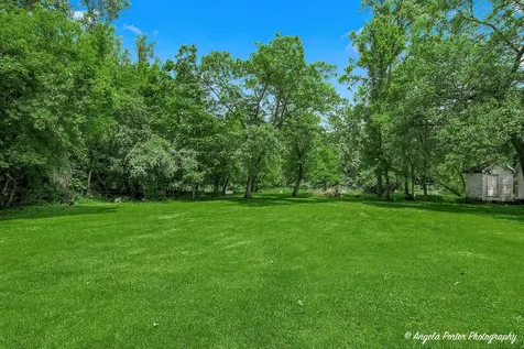 4404 Giant Oak Drive Mchenry IL 60051