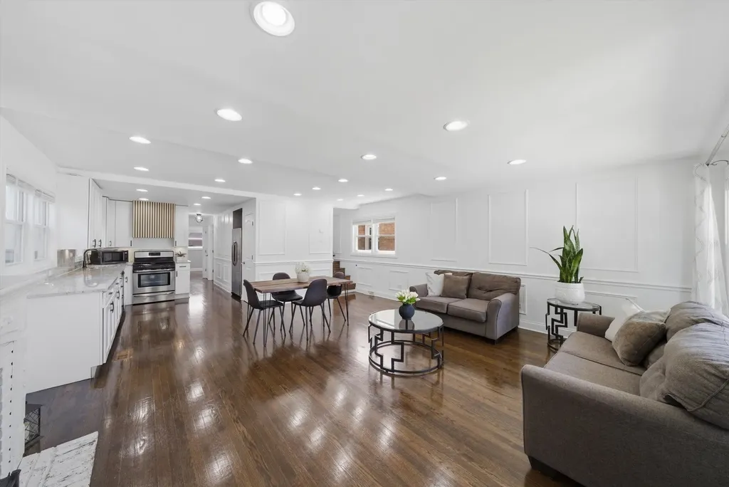 6153 West 63rd Street Chicago IL 60638
