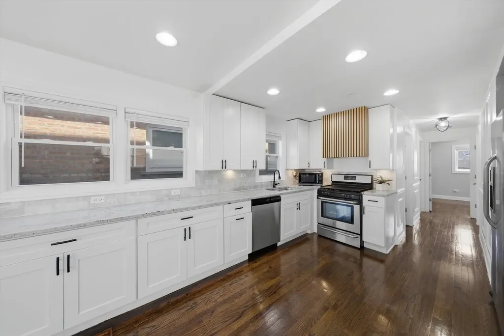6153 West 63rd Street Chicago IL 60638