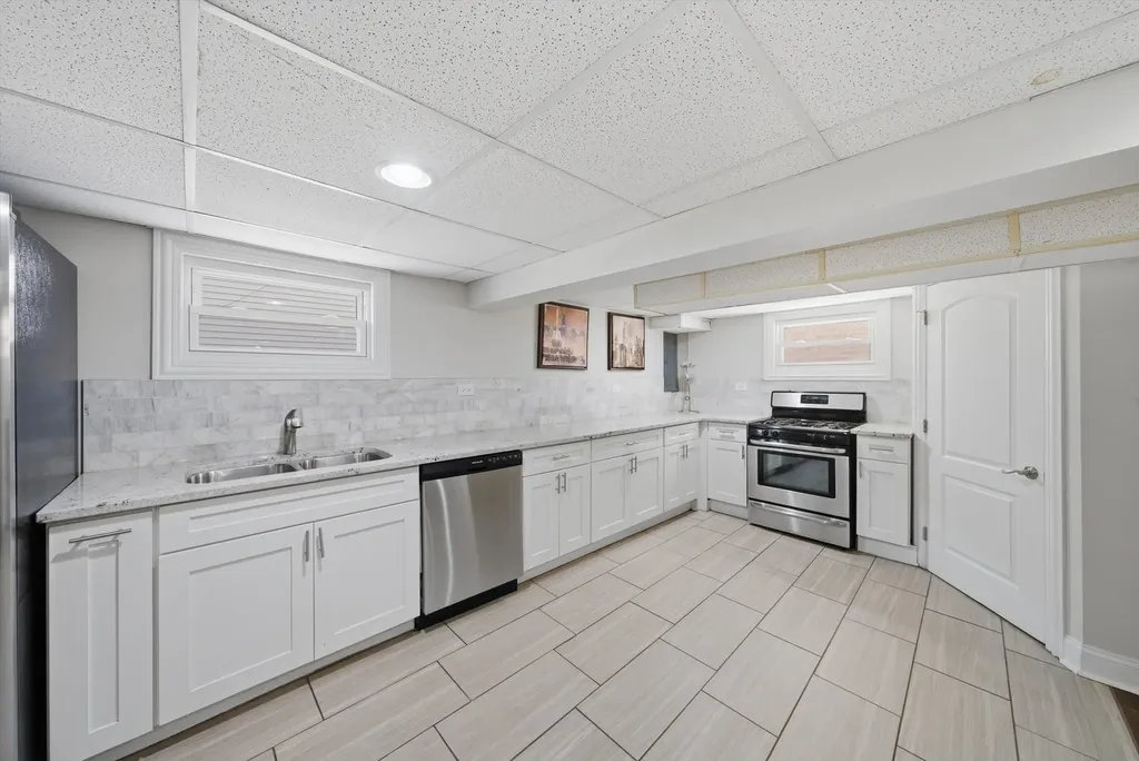 6153 West 63rd Street Chicago IL 60638