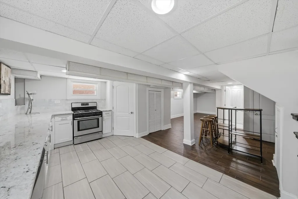 6153 West 63rd Street Chicago IL 60638