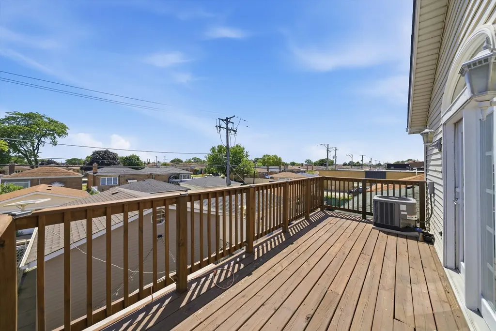 6153 West 63rd Street Chicago IL 60638
