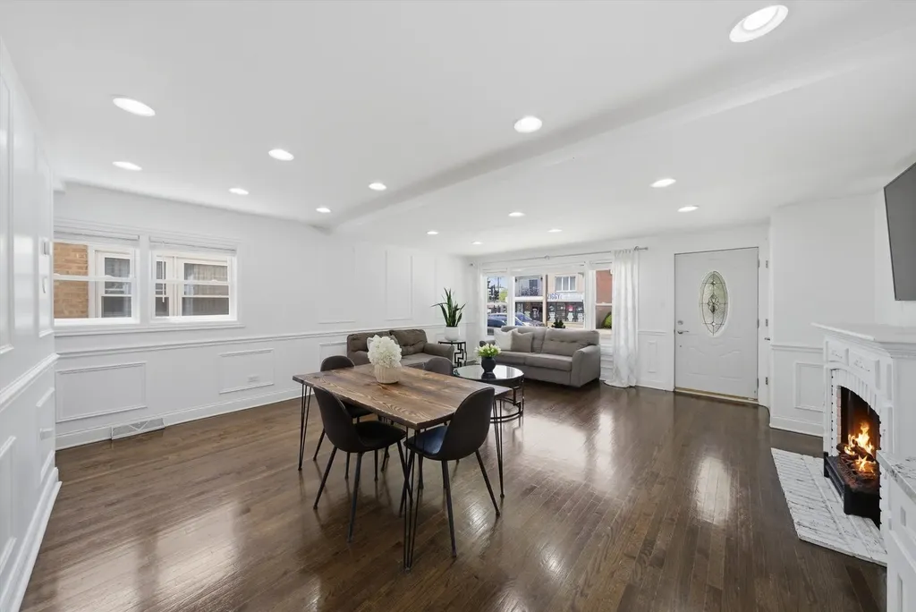 6153 West 63rd Street Chicago IL 60638