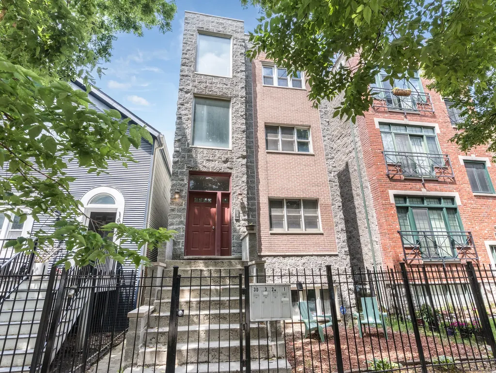 1628 North Bell Avenue Chicago IL 60647