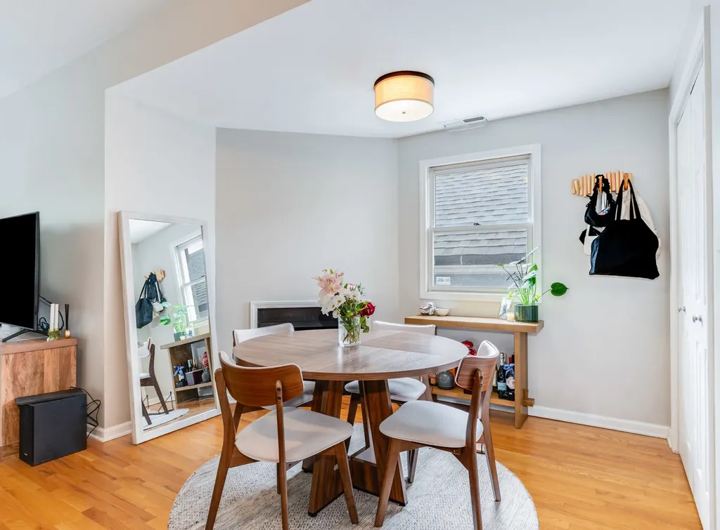 1628 North Bell Avenue Chicago IL 60647