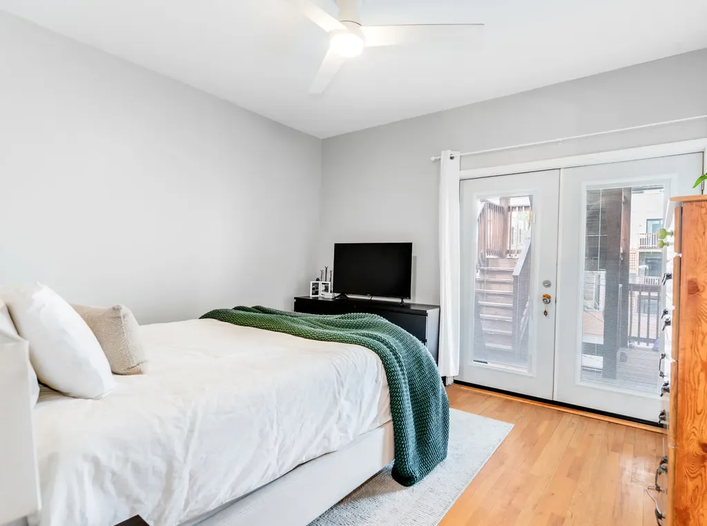 1628 North Bell Avenue Chicago IL 60647
