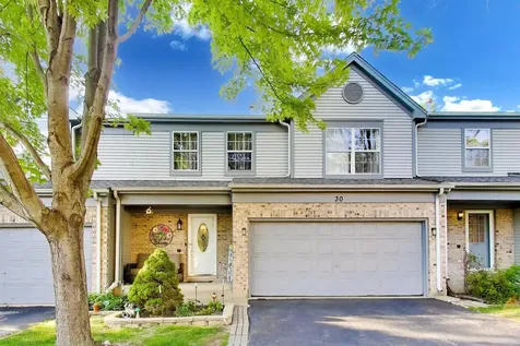 30 Oxford Court Algonquin IL 60102