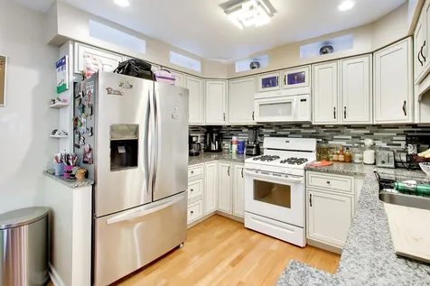 30 Oxford Court Algonquin IL 60102