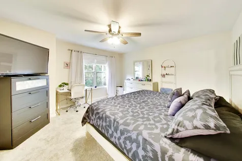 30 Oxford Court Algonquin IL 60102