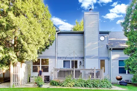 30 Oxford Court Algonquin IL 60102