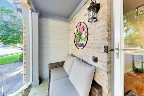 30 Oxford Court Algonquin IL 60102