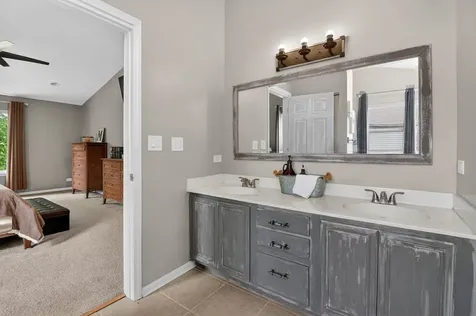 1597 W Hartsburg Lane North Aurora IL 60542