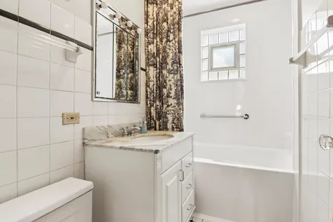 1110 South Oak Park Avenue Oak Park IL 60304