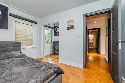 212 South Hi Lusi Avenue Mount Prospect IL 60056