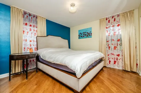212 South Hi Lusi Avenue Mount Prospect IL 60056