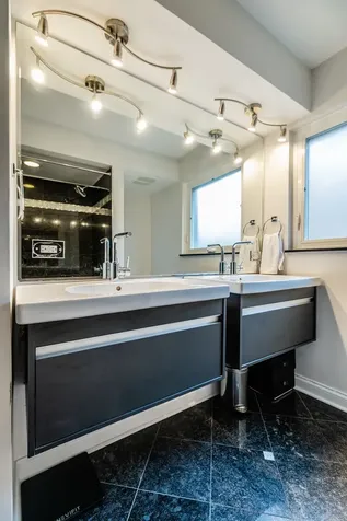 212 South Hi Lusi Avenue Mount Prospect IL 60056