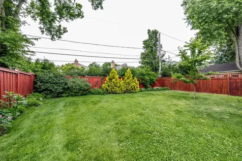 212 South Hi Lusi Avenue Mount Prospect IL 60056
