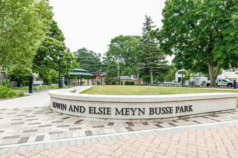 212 South Hi Lusi Avenue Mount Prospect IL 60056