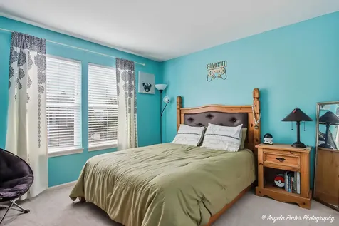 2886 Falling Waters Lane Lindenhurst IL 60046