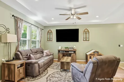 2886 Falling Waters Lane Lindenhurst IL 60046