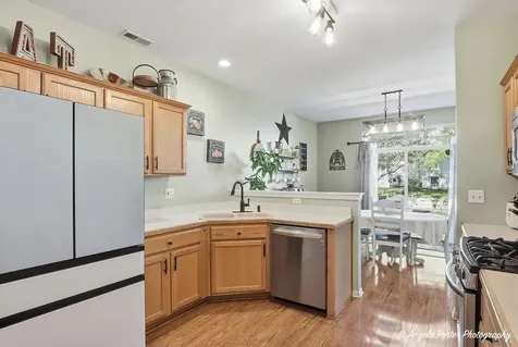 2886 Falling Waters Lane Lindenhurst IL 60046