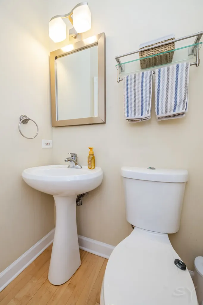 4359 North Campbell Avenue Chicago IL 60618