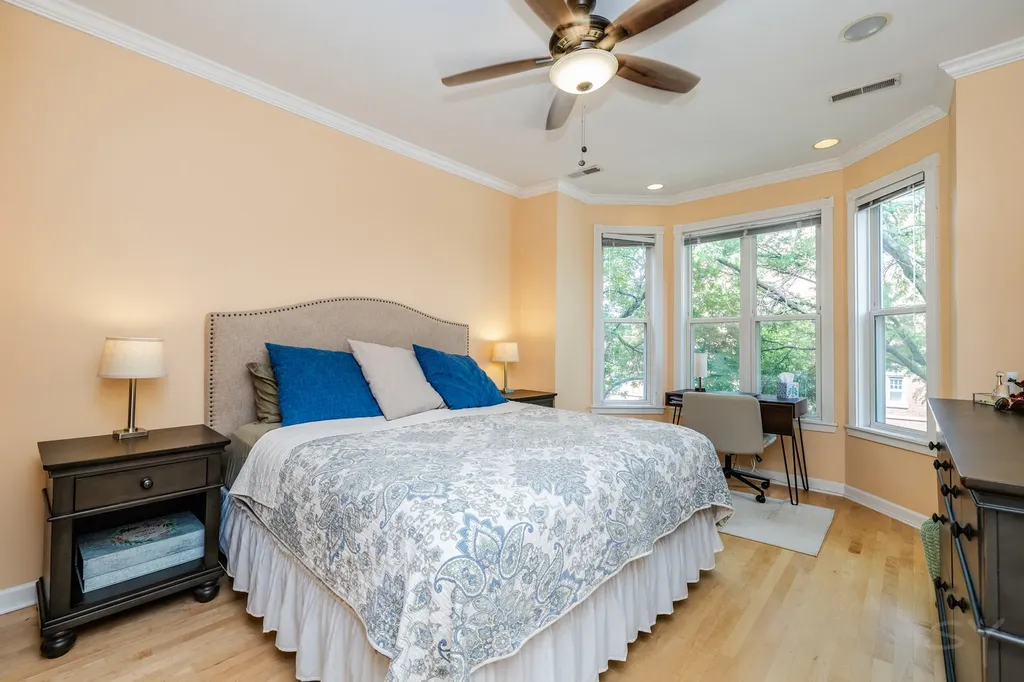 4359 North Campbell Avenue Chicago IL 60618