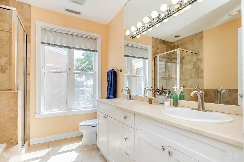 4359 North Campbell Avenue Chicago IL 60618