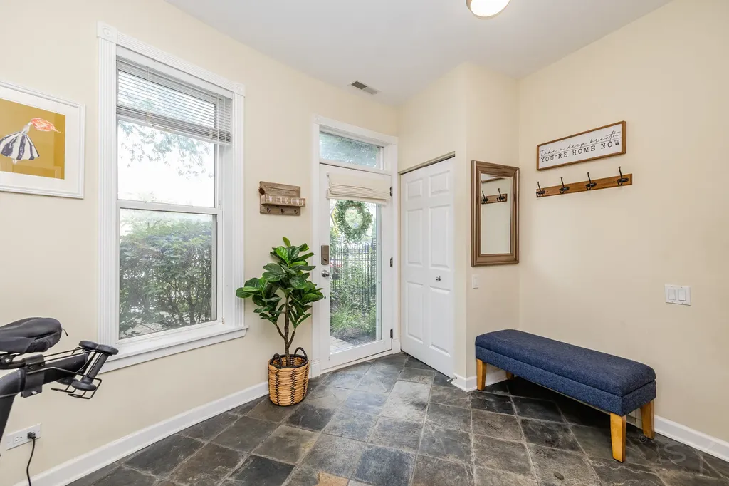 4359 North Campbell Avenue Chicago IL 60618