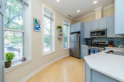 4359 North Campbell Avenue Chicago IL 60618