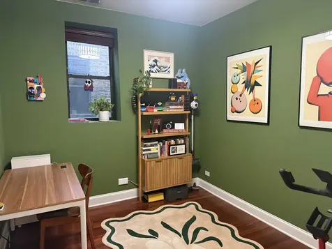 1967 West Cullom Avenue Chicago IL 60613