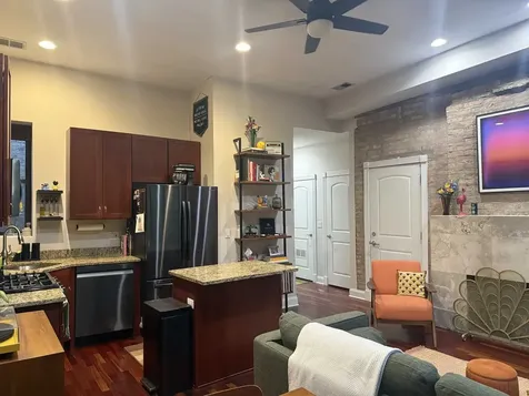 1967 West Cullom Avenue Chicago IL 60613
